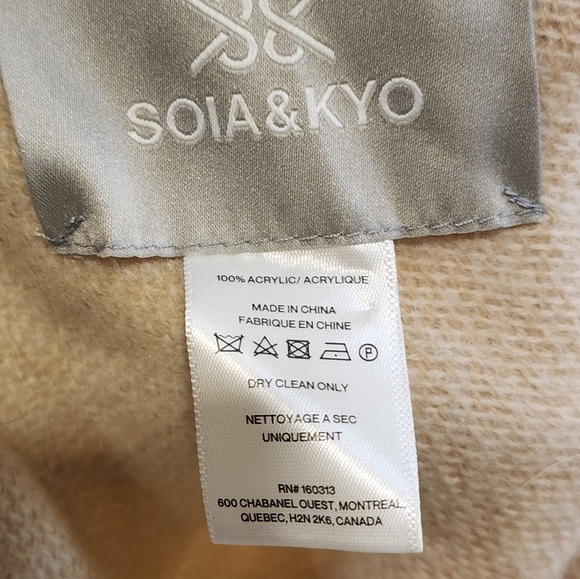 SOIA & KIO Color Block Fringe Poncho - Picture 4 of 10